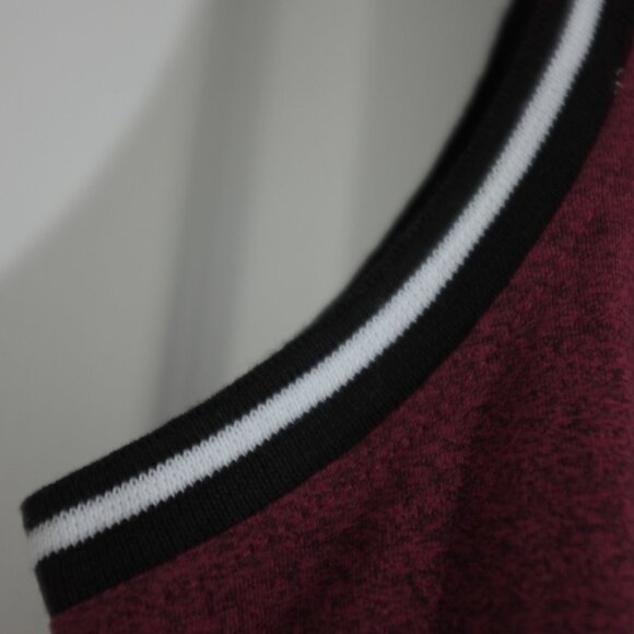 Ecko unltd Graphic Tank top burgundy red With Black Trim size S - Picture 3 of 6